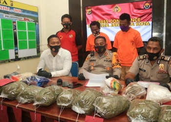Bawa Ganja, Dua Pemuda Ditangkap Polisi