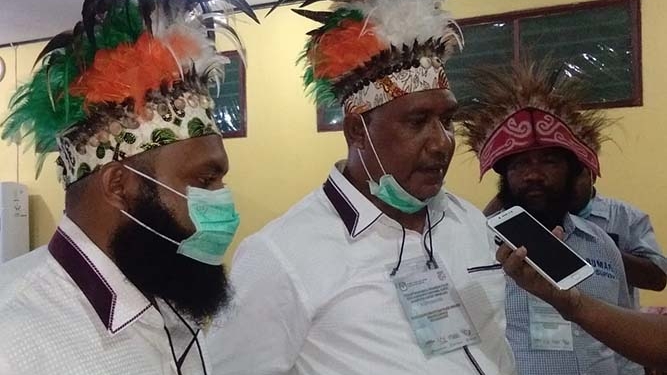 Pasangan RUMARI Resmi Mendaftar di KPU Supiori