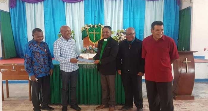 Walikota BTM Sempatkan Waktu untuk Beribadah Bersama Jemaat GKI Yobeh