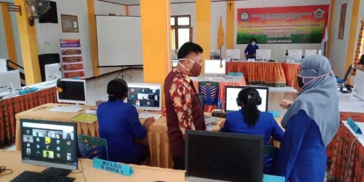 Disdik Papua Pantau KBM Di Tiga Sekolah