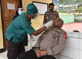 Hindari Tertular Covid-19, Pejabat Polda Jalani Swab Test