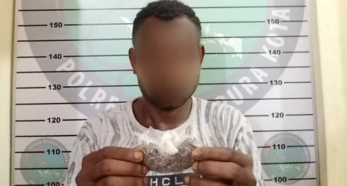 Bawa Ganja, Seorang Pemuda Di Tangkap Polisi