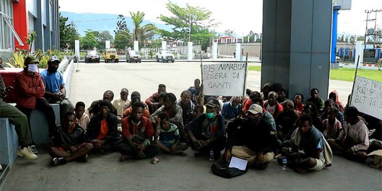 Bupati Jayawijaya Serahkan Masalah Kampung Ninabua Kepada Inspektorat