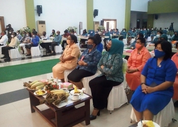 Tim penggerak PKK Kota Jayapura ketika mengikuti rapat konsolidasi di Kantor Walikota Jayapura, Selasa (16/3). (Foto: Andika)