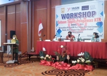 Walikota Jayapura,Rustan Saru ketika hadir dalam workshop implementasi perda nomor 1 Tahun 2015 tentang Kawasan Tanpa Rokok. (AndikaPamanggori/Nokenlive.Com)