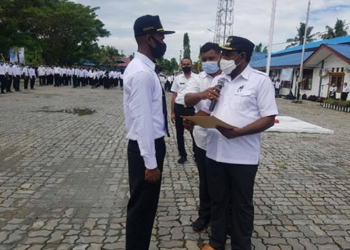 Suasana penerimaan SK CPNS dari Formasi Umum