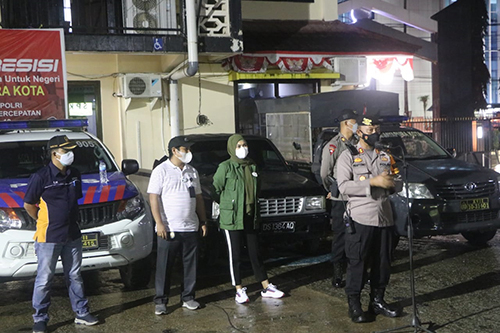 ketika Waka Polres beri arahan, sebelum Operasi Yustisi Satgas Covid 19.  