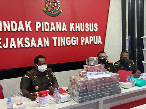   suasana rilis pengembalian Uang Negara, oleh Kejaksaan Tinggi Papua dari perkara korupsi dana otonomi khusus pada Dinas Pendidikan Provinsi Papua.