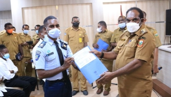 Baru Dalam Kepemimpinan Piter/Wagfir Mahasiswa Keerom Bisa Terima bantuan Beasiswa