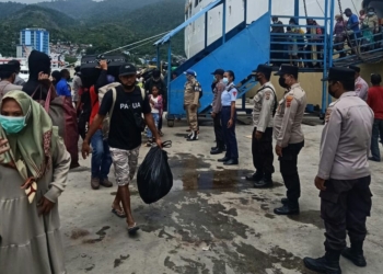 50 Penumpang KM.Labobar Di Nyatakan Reaktif Setelah Dilakukan Tes Rapid Antigen