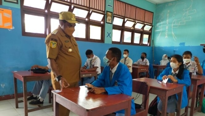 Bupati Keerom Monitoring Pelaksanaan Ujian Nasional di SMAN I Arso