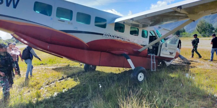 Di Bandara Bilorai Sugapa Pesawat SAS PK-FSW Tergelincir