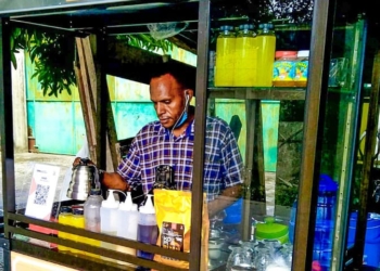 Putra Asli Yalimo Racik Minuman Napi Yang Punya Rasa Unik