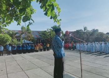 Kemenag Laksanakan Apel Bendera di Madrasah Koya Barat