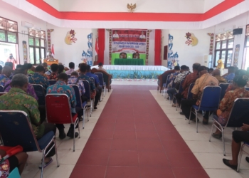 Seratusan Bamuskamp Waropen Ikuti Bimtek Tupoksi