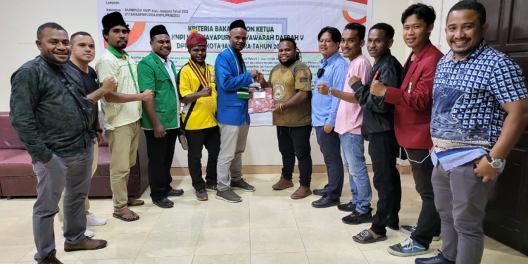 Fileph Ireeuw Resmi Daftar Bakal Calon Ketua KNPI Kota Jayapura