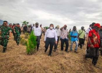 Bupati Jayawijaya Berkunjung Ke Distrik Walesi Sekaligus Resmikan Agrowisata Kopi