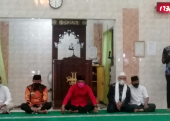 Safari Ramadan Ke Masjid AL AMIN Angkasa, Walikota Jayapura Serahkan Bantuan 25 Juta