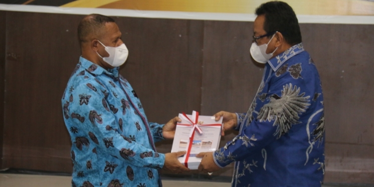 Pegunungan Bintang Raih Opini WDP, Bupati Spei: Ini Sebuah Kemajuan Dalam Pengelolaan Keuangan