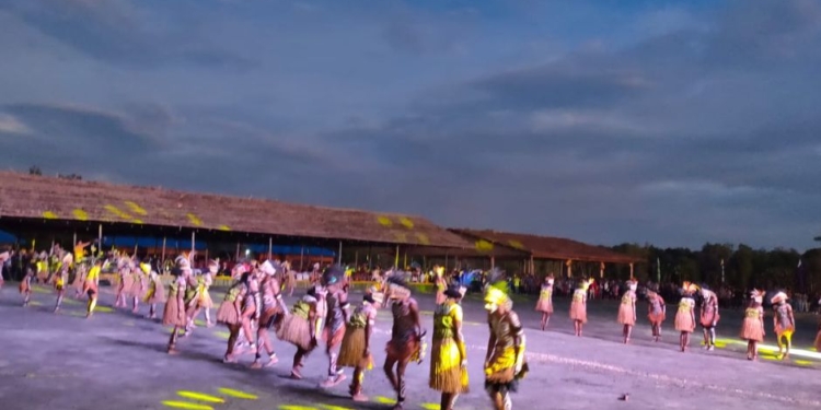 352 Penari Meriahkan Pembukaan Sidang Sinode ke-XVIII di Negeri Bakau Waropen