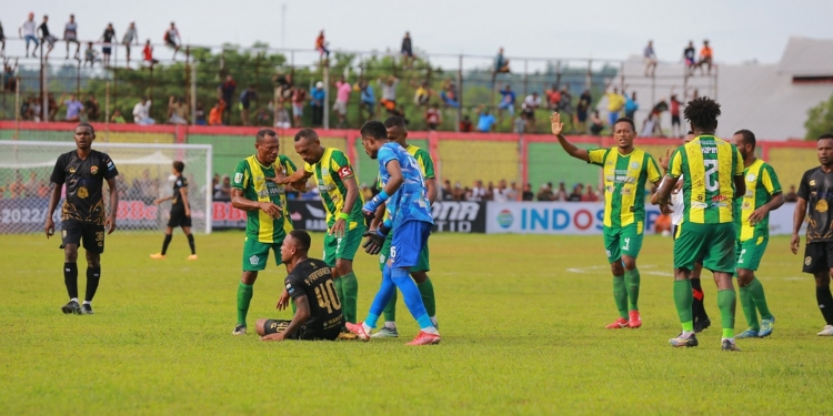 Laga PSBS Kontra Persewar, Berakhir Ricuh