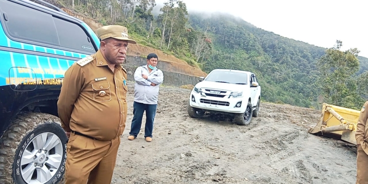 Bupati Pegubin Minta Kepala Dinas PUPR Percepat Pembangunan Infrastruktur Jalan Darat