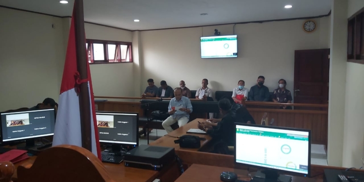 Lima Tersangka Korupsi Pemasangan Kabel Listrik Bawah Tanah di Oksibil Jalani Sidang Perdana