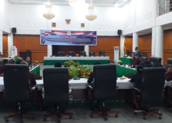 Ketua DPRD Supiori Buka Raker Pembahasan KUA/PPAS APBD-P TA 2022