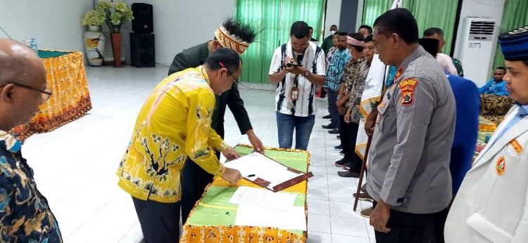 FKUB Keerom Lantik Pengurus Forkom-Pelita Keerom