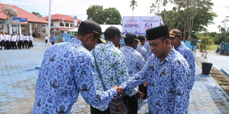 HUT Korpri Bupati Waropen Tekankan Tingkatkan Kinerja dan Kepedulian Kepada Masyarakat