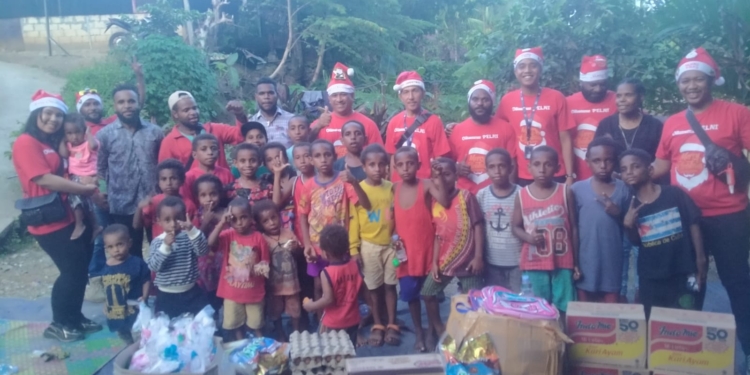 Sambut Natal, PT Pelni Bersama Yayasan Hano Wene Bagi Kasih kepada Anak Anak di Buper Waena