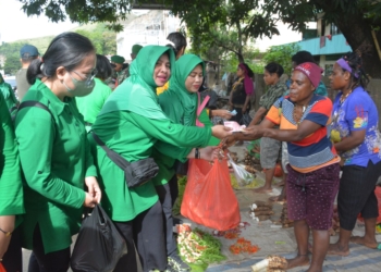 Istri Prajurit TNI Tiga Mantra “Seruduk” Pasar,  Mama-mama Papua Ketiban Rezeki