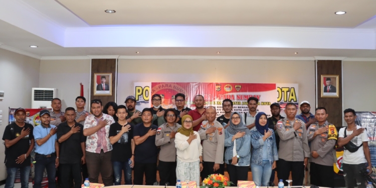 Jalin Keakraban Polisi dan Wartawan Melalui Program Para-para Numbay 2023