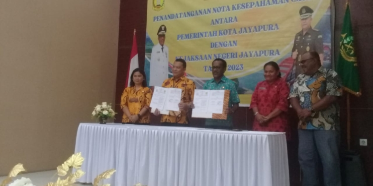 Kerjasama Berbagai Bidang Penegakan Hukum, Pemkot dan Kejari Jayapura Teken MoU