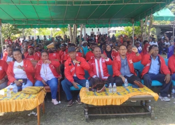 Tiba di Nabire, Bro Nesco Wonda Disambut Tradisi Injak Piring