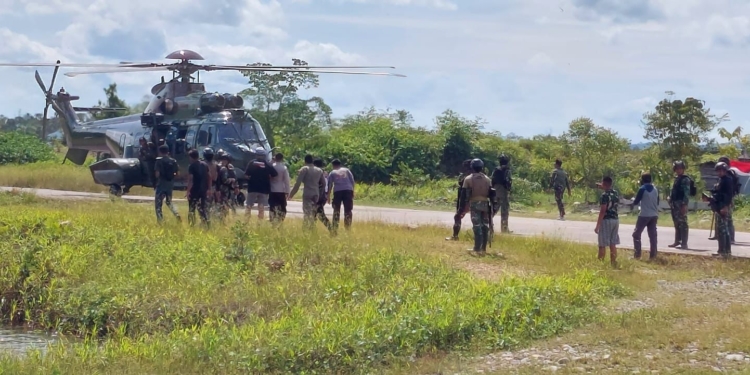 Aparat TNI/Polri Berhasil Evakuasi 15 Warga Sipil Pekerja Puskemas Distrik Paro