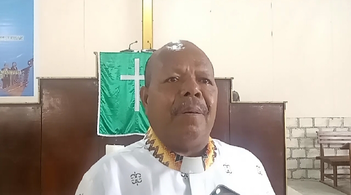 Usai Dilantik Sebagai Ketua DPD PDIP Papua, HAN Ibadah Syukuran di Gereja GKI Harapan Abepura 