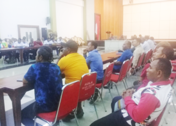 Suasana pertemuan Pemkot Jayapura dengan para tukang ojek. (Foto Andika Paman)