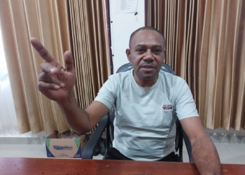 Ketua Komis A DPRD Kabupaten Jayapura, Yohanes Hikoyabi,S.Si, M.Si.(FOTO HANS PALEN)