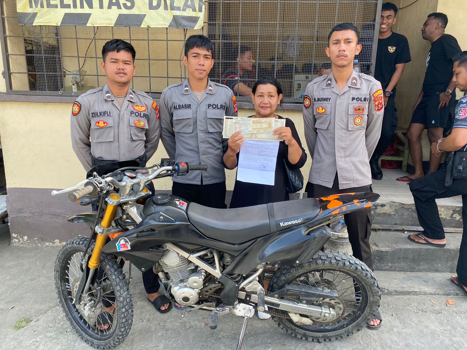 Personel Pos Patmor 4, Kembalikan Motor yang Hilang Milik Seorang Ibu