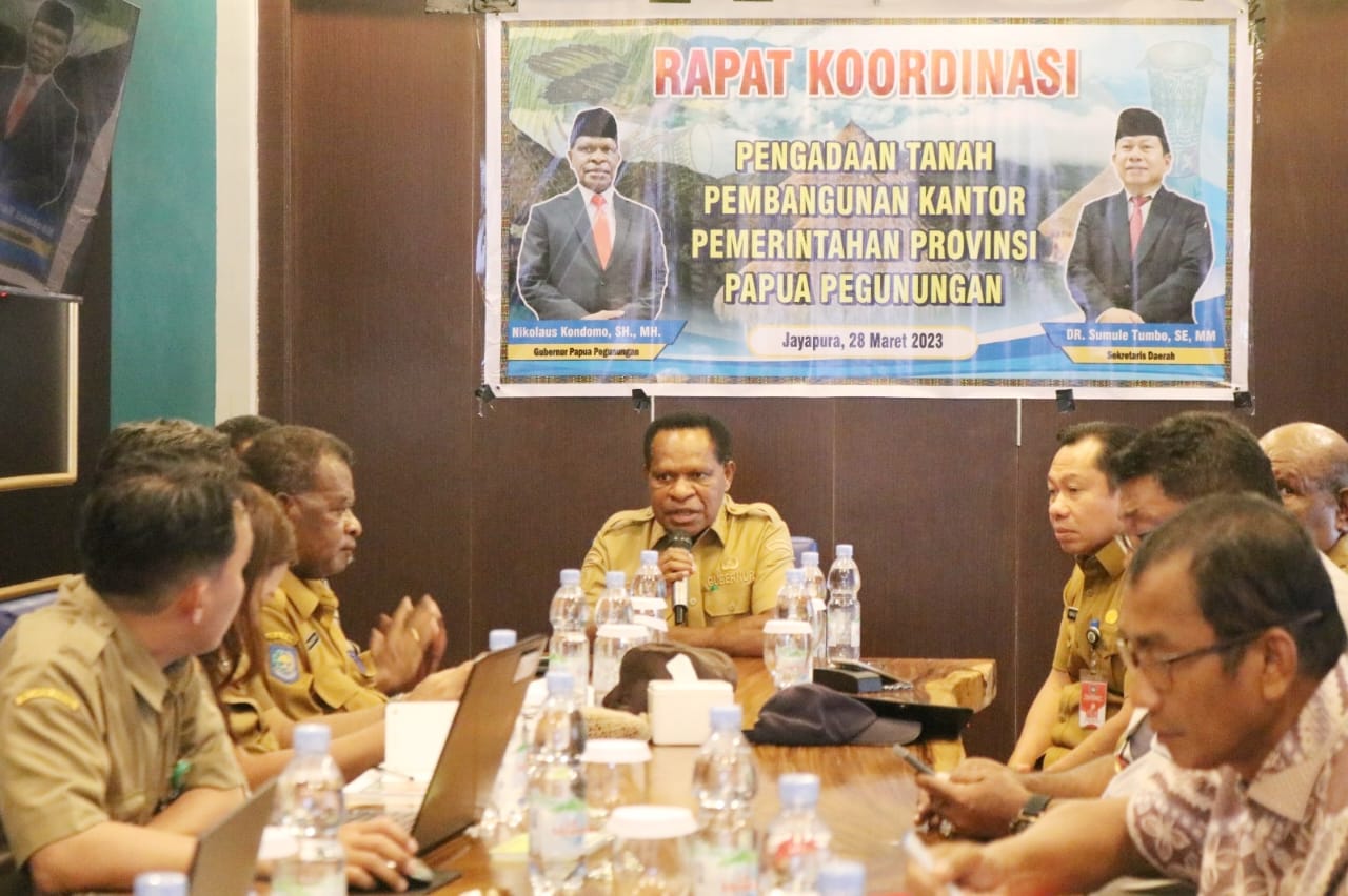 Suasana Rapat Koordinasi Pengadaan Tanah Pembangunan Kantor Pemerintahan Provinsi Papua Pegunungan, yang dilaksanakan di salah satu kantor di Jayapura,Selasa 28/03/2023.