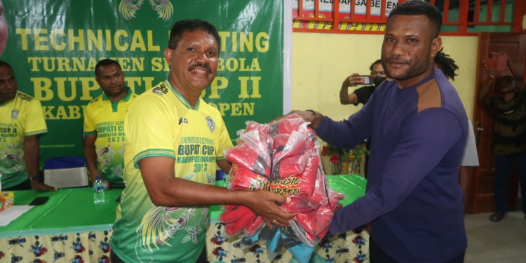 54 Klub Sepakbola Ramaikan Turnamen Bupati Cup II Kabupaten Waropen