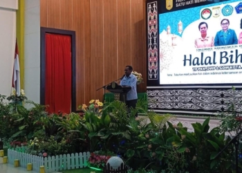 Frans Pekey : Taburkan Maaf Dalam Kebersamaan Sesama Organisasi Wanita