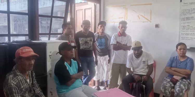 Tidak Terima BLT, Puluhan Warga Mapia Mengadu Ke LBH Kyadawun