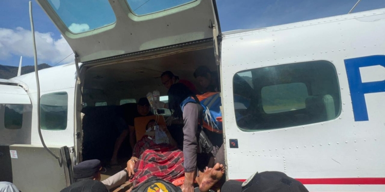 Seorang Pedagang Dibacok OTK di Wandoga Intan Jaya