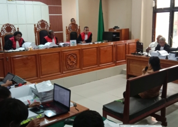 Sidang Korupsi, Penasehat Hukum Rettob Sebut Saksi Jenny Usmani Tidak Obyektif