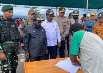 Pemkab Nduga Mendamaikan Pertikaian Antara Tiga Kelompok Masyarakat