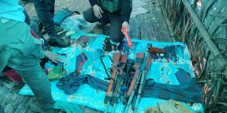 Dua Orang Tewas, Polisi Amankan 6 Pucuk Senjata Api Dari Markas KKB di Yahukimo