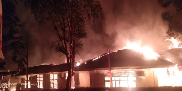 Kantor Kemenag Kabupaten Jayapura Terbakar, Polisi Masih Selidik Penyebabnya