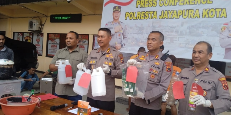 Polisi Tetapkan Tiga Orang TSK Atas Kasus 4 Warga Tewas Akibat Miras Oplosan